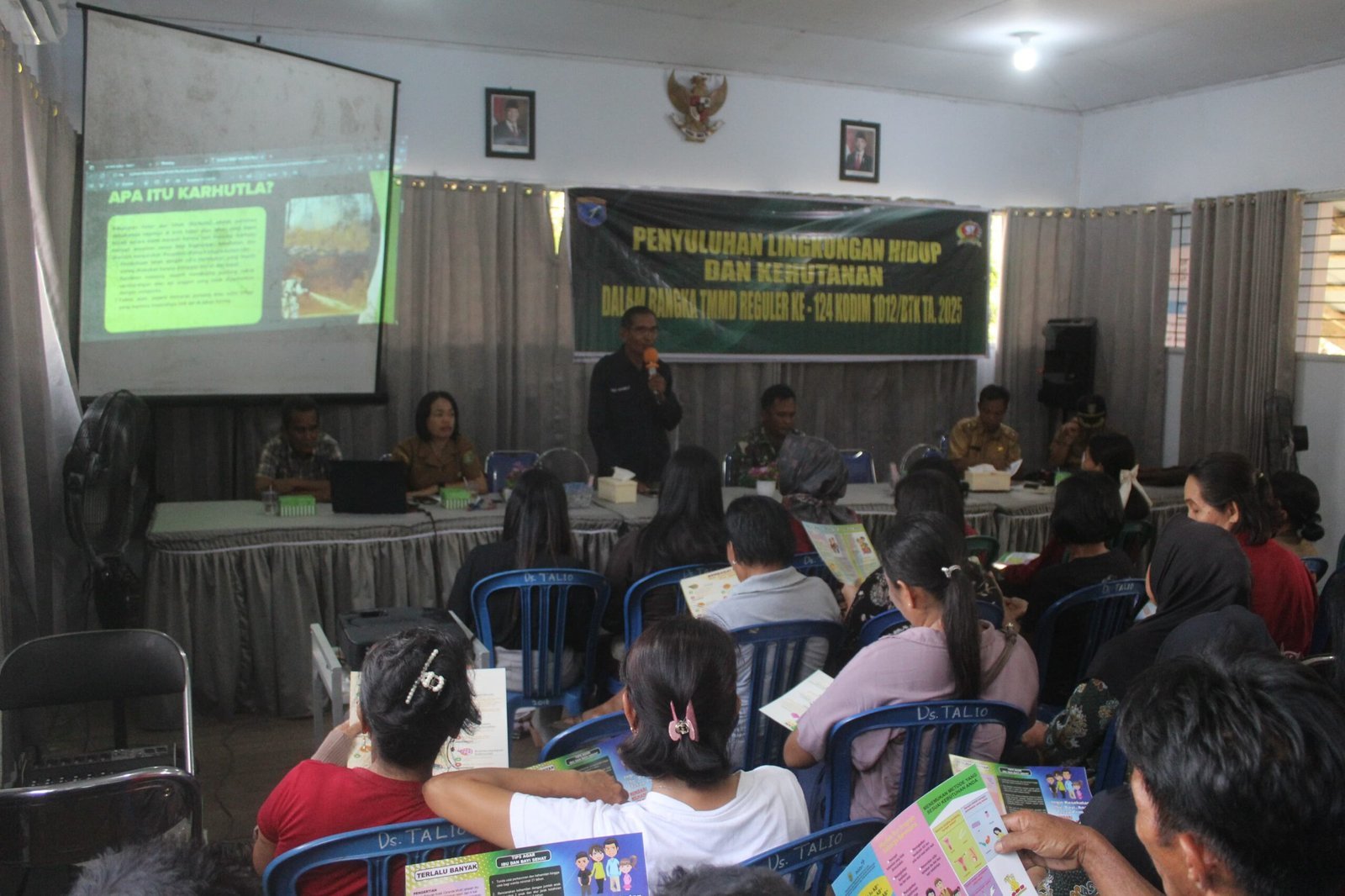 Satgas TMMD Kodim 1012/Buntok Ajak Warga Desa Talio Peduli Lingkungan
