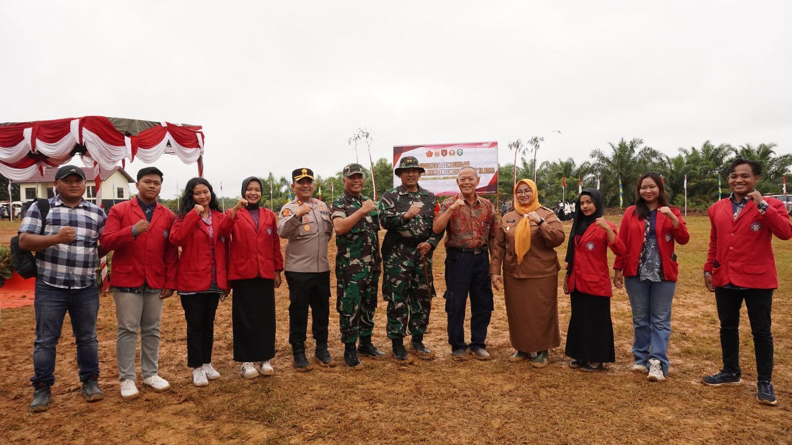 TMMD Reg 127 Kodim 1015/Sampit Pacu Pembangunan dan Perkuat Soliditas TNI-Polri Bersama Masyarakat